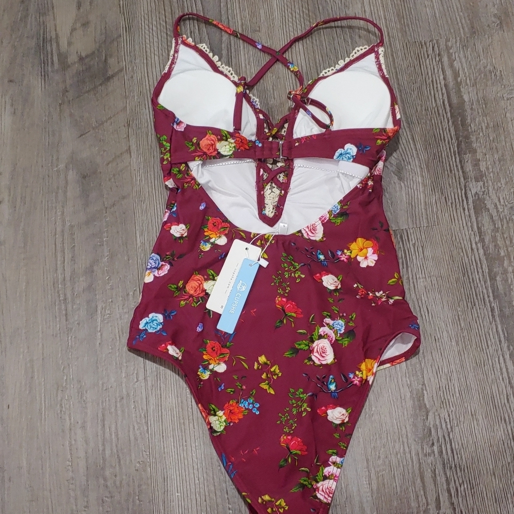 Cupshe One Piece Swimsuit Size Small - Picture 4 of 7